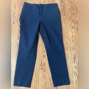 Women’s Banana Republic Slone crop pants. Size 8. Color is Navy blue.